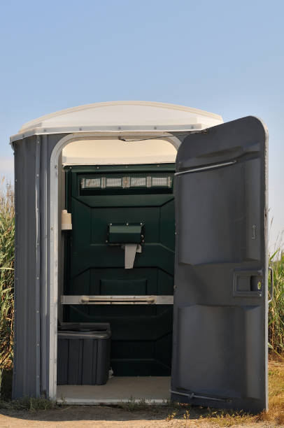 Best Porta potty delivery and setup  in Oregon, OH
